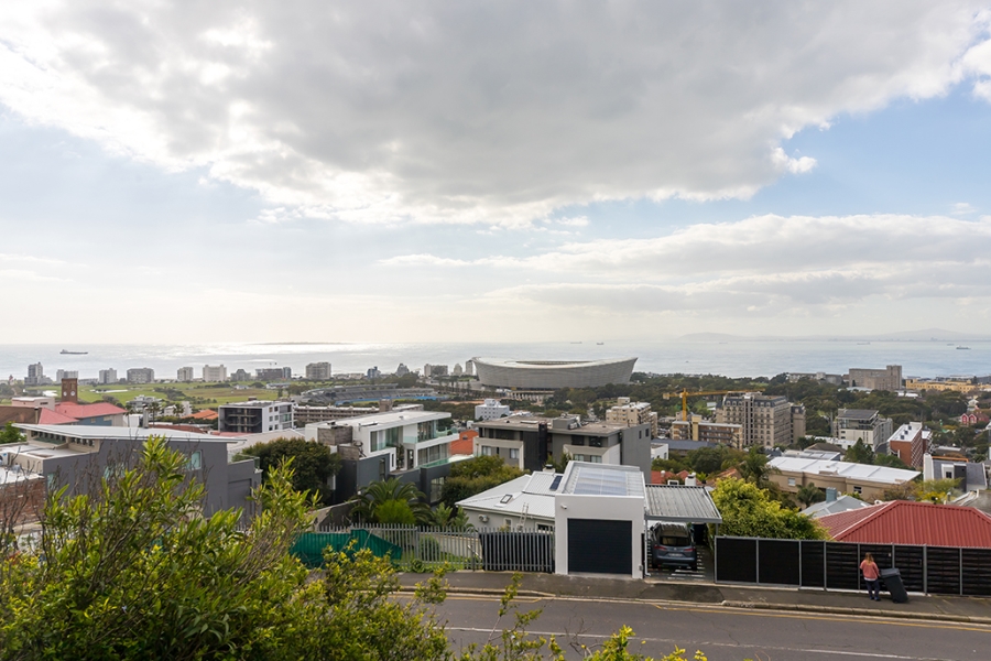 To Let 1 Bedroom Property for Rent in Green Point Western Cape